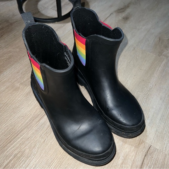 Chooka Ballard Rain Boots - Black/Multicolor Rainbow - Size: US7 - Picture 9 of 16